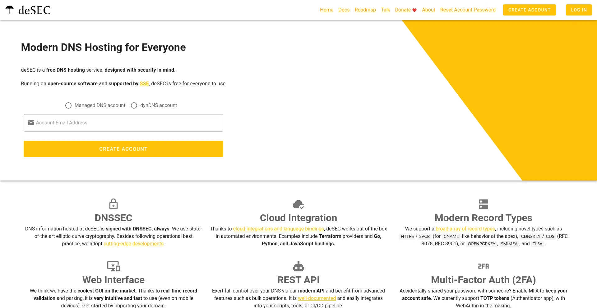 Website screenshot of Desec.io