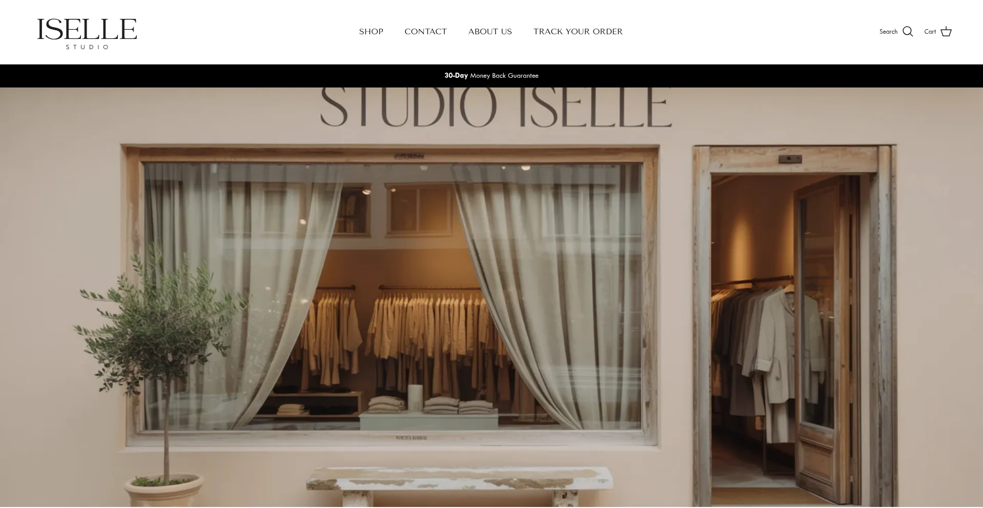 Website screenshot of Studioiselle.com