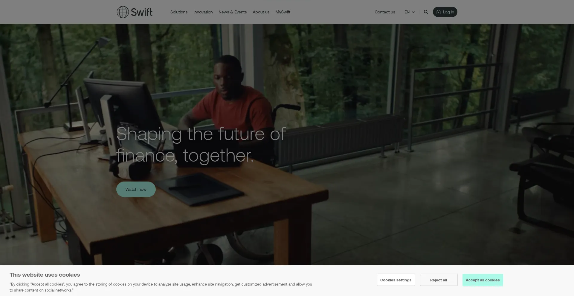 Website screenshot of Swift.com
